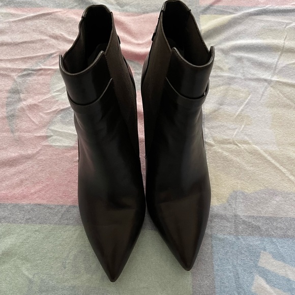 Michael Kors leather boots, size 8 - Picture 4 of 5